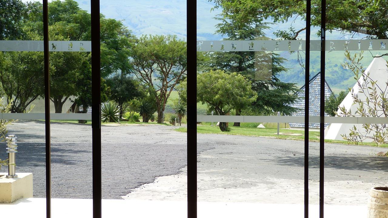 Pyramids Motel Van Reenen Exteriér fotografie