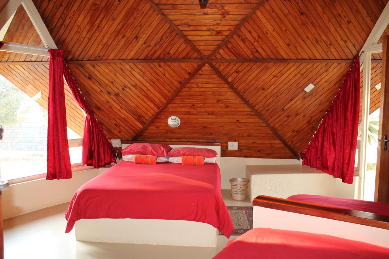 Pyramids Motel Van Reenen Exteriér fotografie