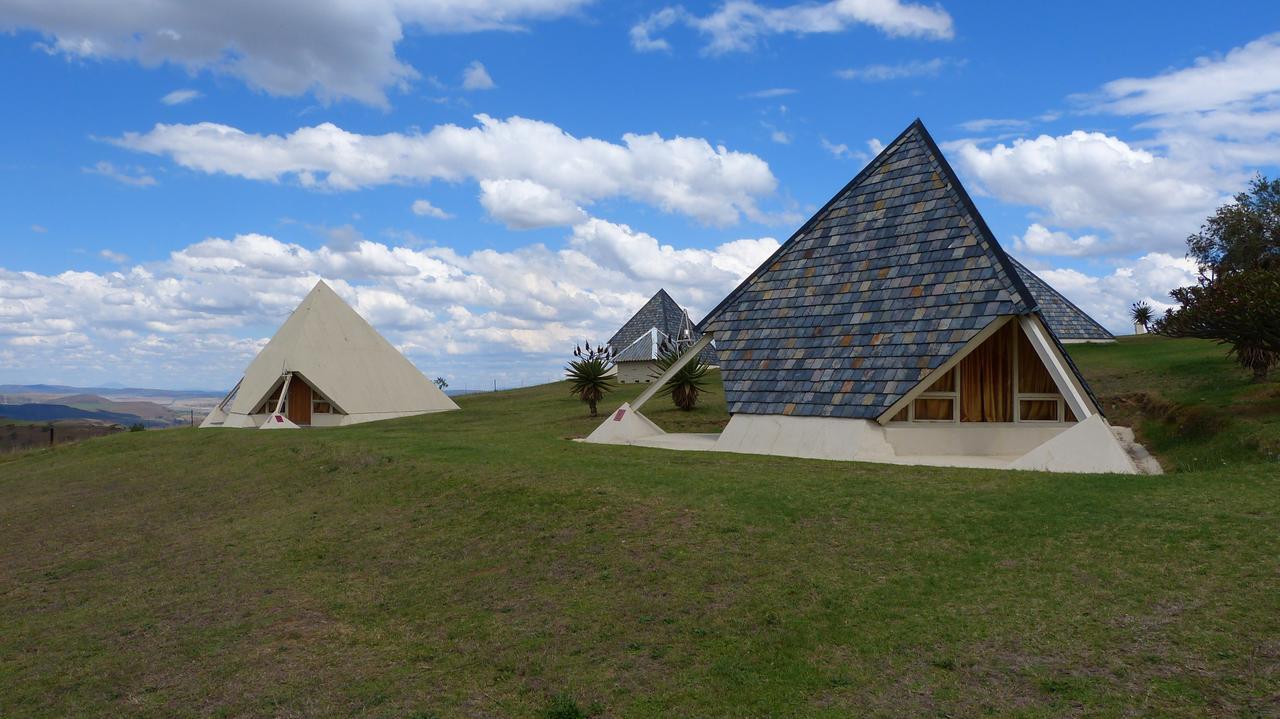 Pyramids Motel Van Reenen Exteriér fotografie