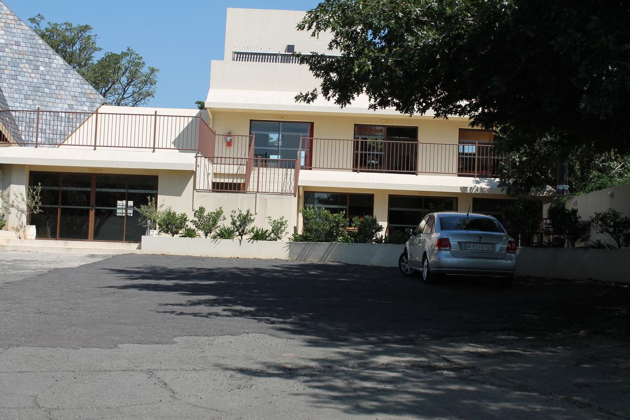 Pyramids Motel Van Reenen Exteriér fotografie