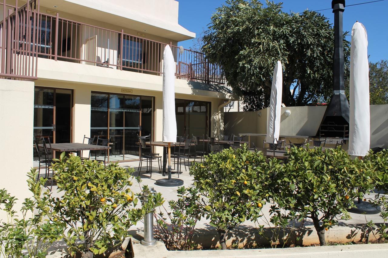 Pyramids Motel Van Reenen Exteriér fotografie